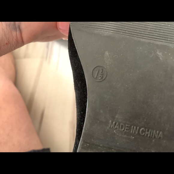 Black boots - Picture 3 of 3